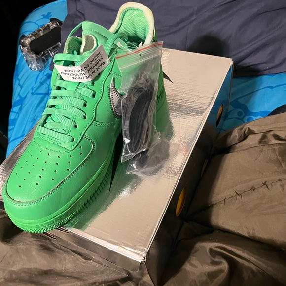 Off white 4242951809 hit me up for more info and im down to trades - Picture 2 of 4